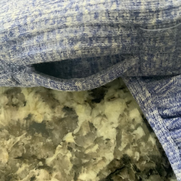 ATHLETA 1/4 zip ruched side pullover  SIZE M $19 - Picture 3 of 4